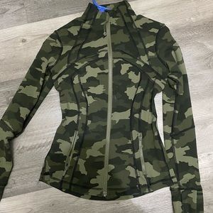 Lululemon define jacket size 4 NWOT